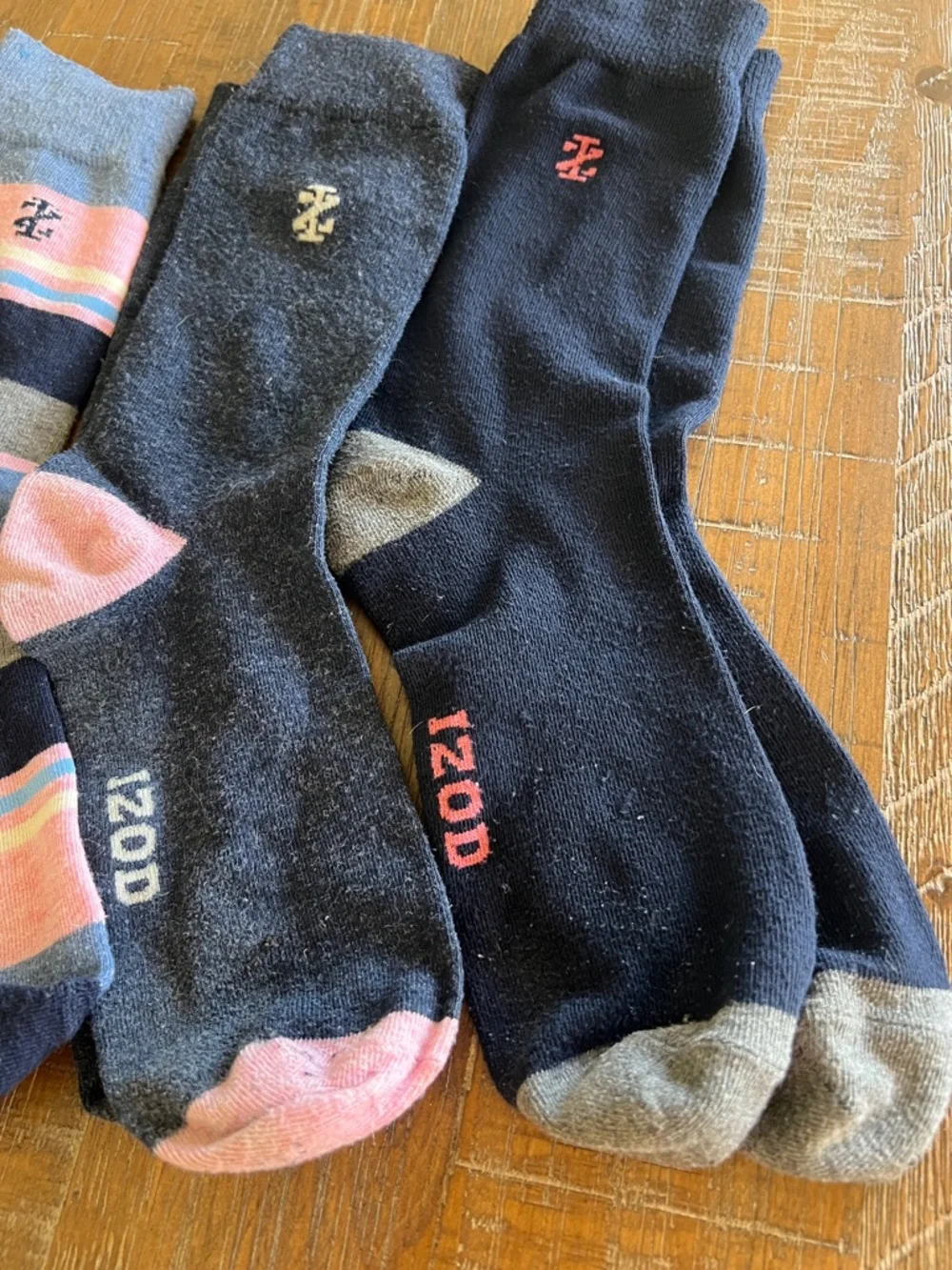 Izod Men’s Assorted Crew Socks in Navy, Gray & Pink pack of 5